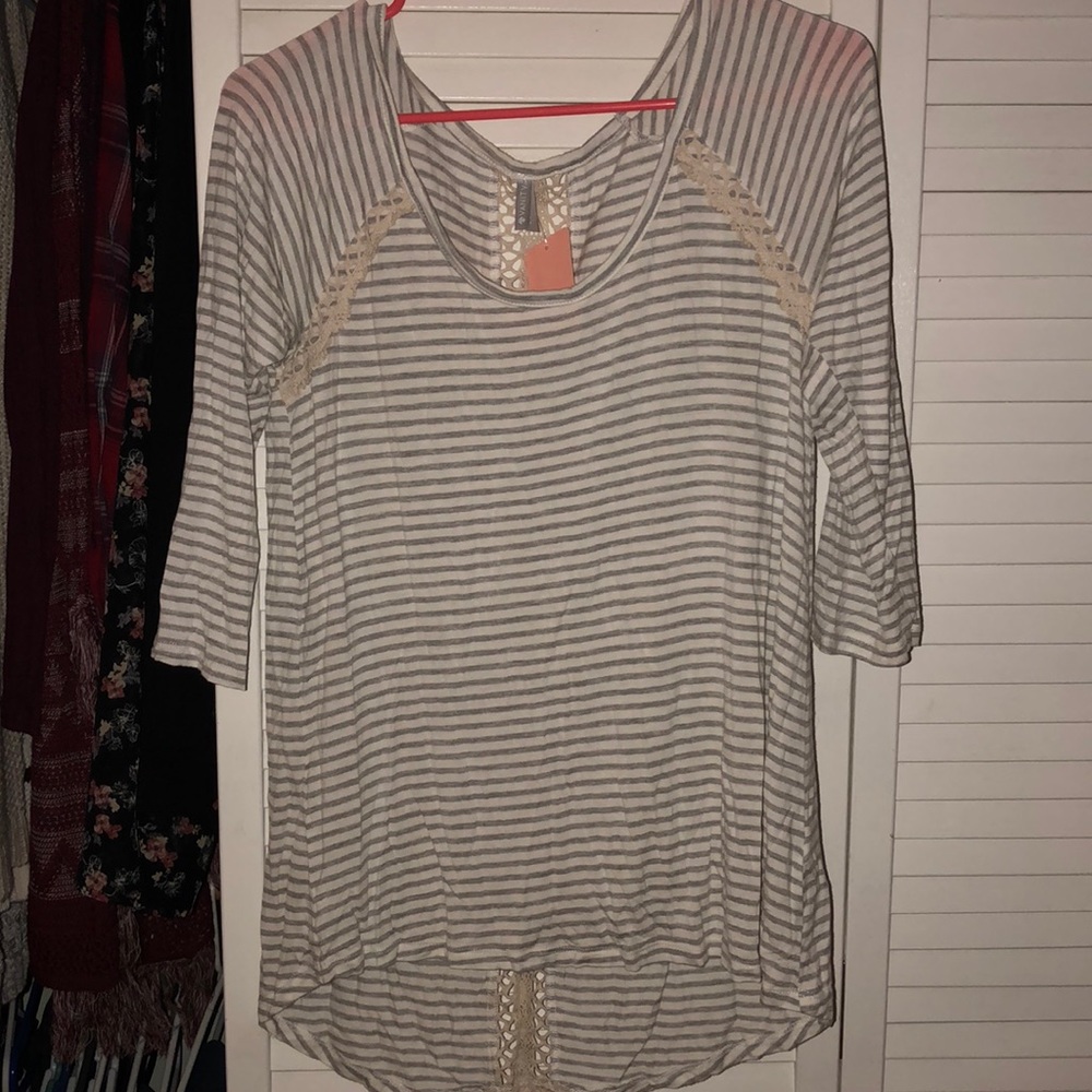 Women’s Tee